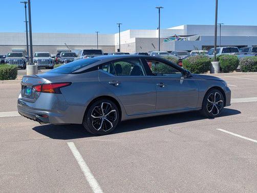 2023 Nissan Altima SR FWD