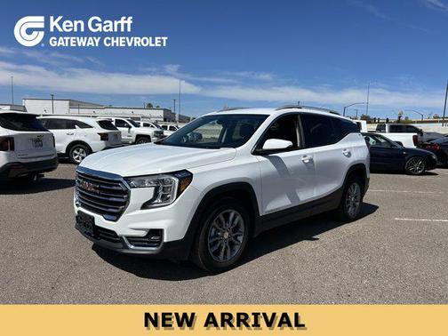Summit White 2024 GMC Terrain SLT