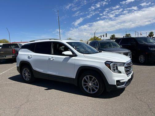 Summit White 2024 GMC Terrain SLT