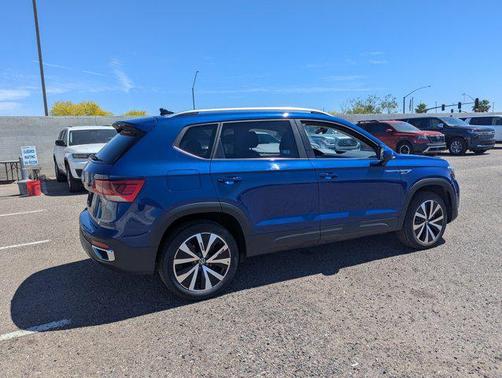 2024 Volkswagen Taos 1.5T SE