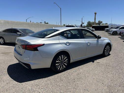 Brilliant Silver Metallic 2024 Nissan Altima 2.5 SV