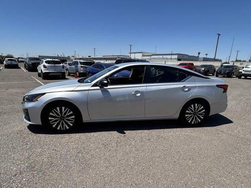Brilliant Silver Metallic 2024 Nissan Altima 2.5 SV