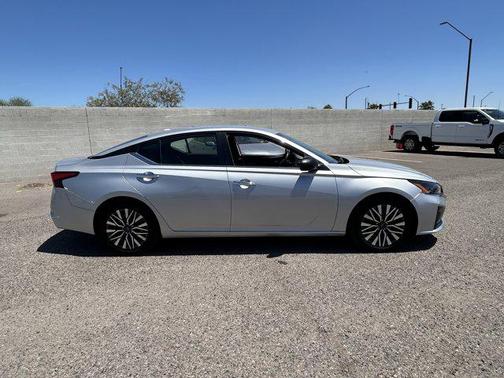 Brilliant Silver Metallic 2024 Nissan Altima 2.5 SV