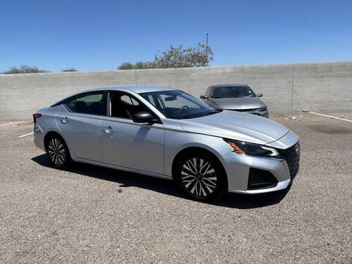 Brilliant Silver Metallic 2024 Nissan Altima 2.5 SV