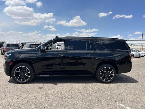Black 2024 Chevrolet Suburban RST