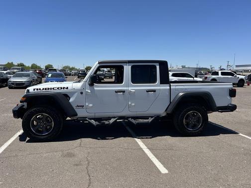 Bright White Clearcoat 2023 Jeep Gladiator Rubicon