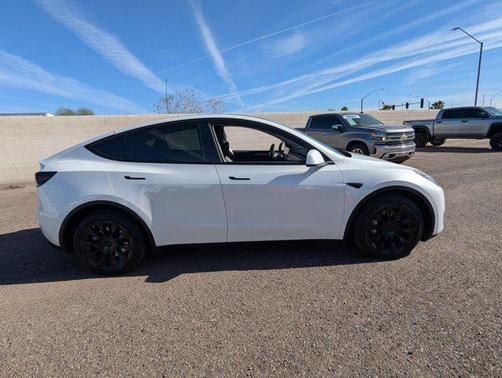 2023 Tesla Model Y Long Range Dual Motor All-Wheel Drive