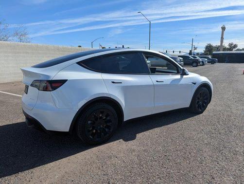 2023 Tesla Model Y Long Range Dual Motor All-Wheel Drive