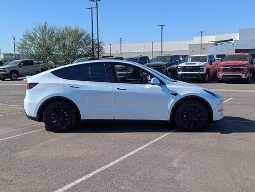 2023 Tesla Model Y Long Range Dual Motor All-Wheel Drive