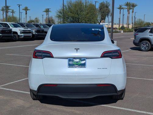 2023 Tesla Model Y Long Range Dual Motor All-Wheel Drive
