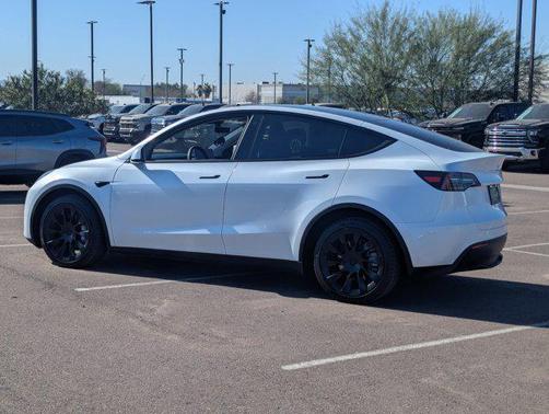 2023 Tesla Model Y Long Range Dual Motor All-Wheel Drive