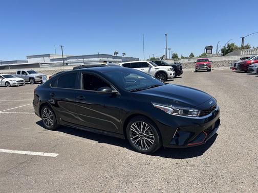 Aurora Black 2024 Kia Forte GT-Line