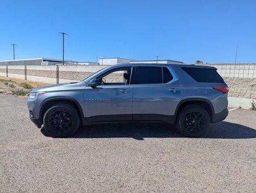 Satin Steel Metallic 2021 Chevrolet Traverse LS