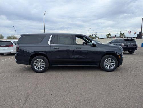 2025 Chevrolet Suburban Premier