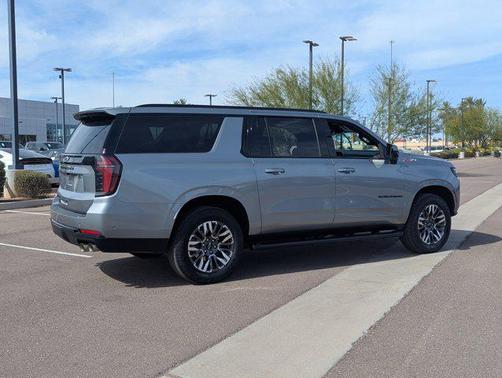 2025 Chevrolet Suburban 4WD Z71