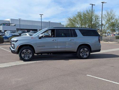 2025 Chevrolet Suburban 4WD Z71
