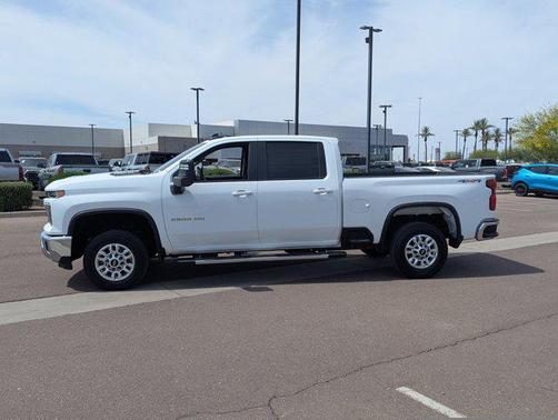 Summit White 2025 Chevrolet Silverado 2500 LT