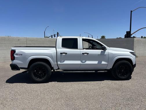 Summit White 2023 Chevrolet Colorado WT