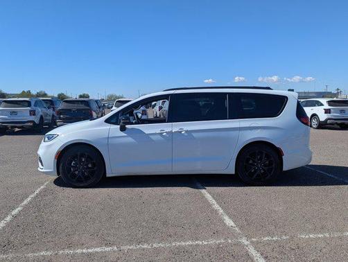 2025 Chrysler Pacifica Limited