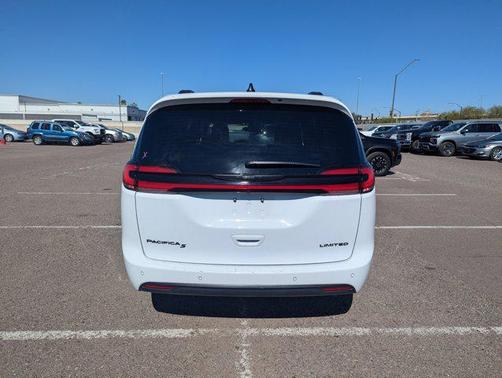 2025 Chrysler Pacifica Limited