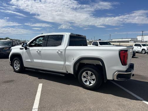 Summit White 2024 GMC Sierra 1500 SLE