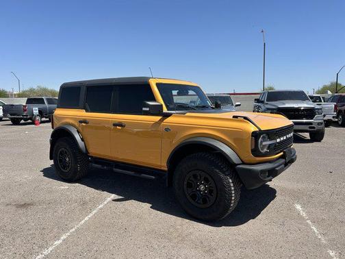 Cyber Orange Metallic Tricoat 2022 Ford Bronco Wildtrak
