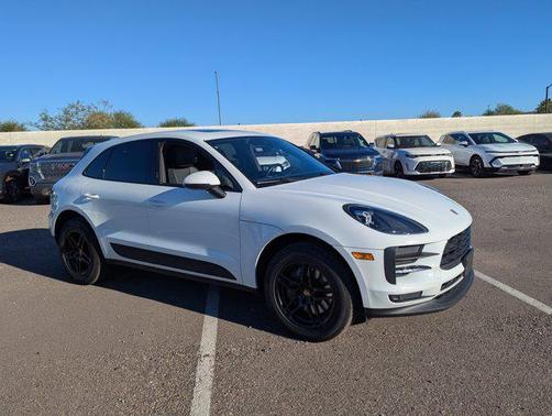 2021 Porsche Macan Base
