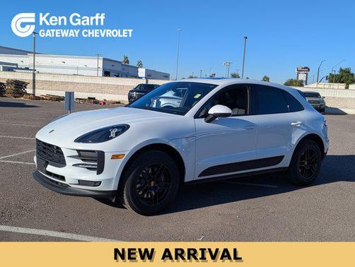 2021 Porsche Macan Base