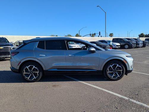 2025 Chevrolet Equinox EV LT