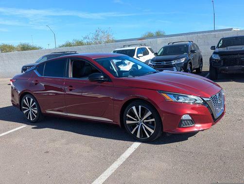 2020 Nissan Altima SR FWD