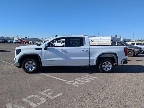 2024 GMC Sierra 1500 SLE