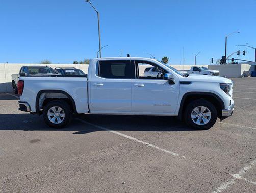 2024 GMC Sierra 1500 SLE