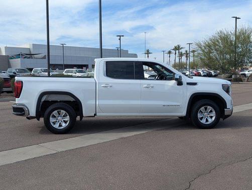 2024 GMC Sierra 1500 SLE