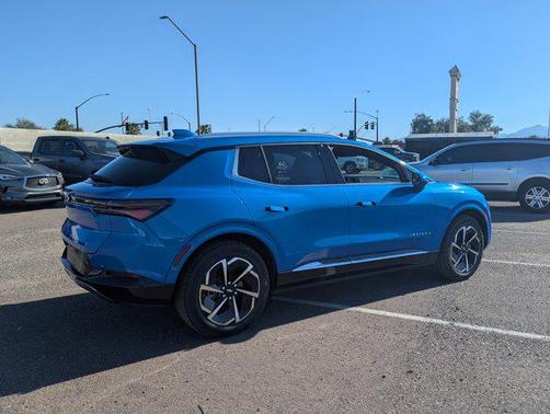 2025 Chevrolet Equinox EV LT