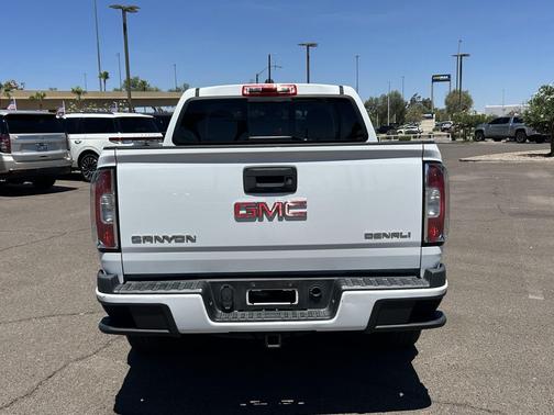 Summit White 2018 GMC Canyon Denali