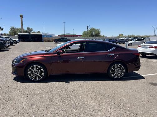 Garnet Pearl Metallic 2023 Nissan Altima 2.5 SL