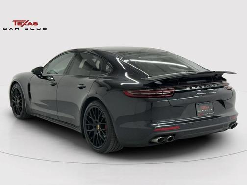 2017 Porsche Panamera Turbo
