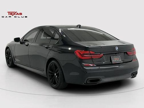 2018 BMW 740e xDrive iPerformance