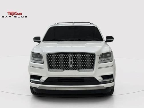 White Platinum Metallic Tri-Coat 2019 Lincoln Navigator Reserve