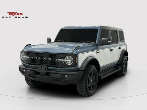 Azure Gray Metallic Tri-Coat 2025 Ford Bronco Outer Banks