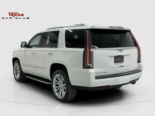 2018 Cadillac Escalade Luxury