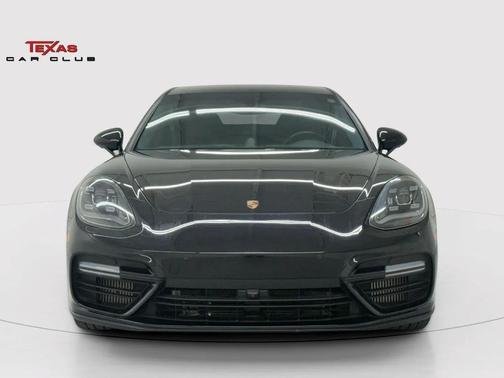 2017 Porsche Panamera Turbo