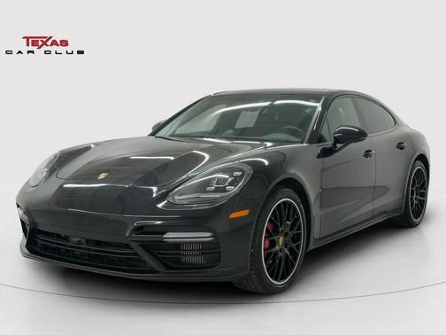 2017 Porsche Panamera Turbo