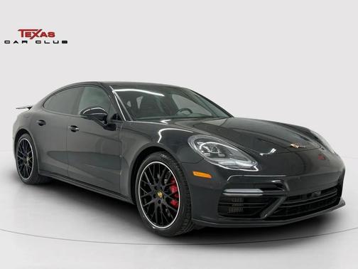 2017 Porsche Panamera Turbo