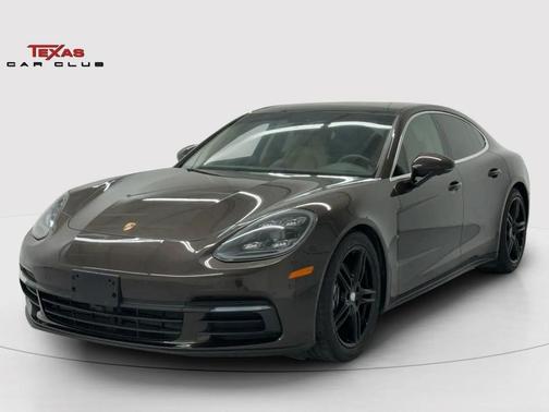 2020 Porsche Panamera 