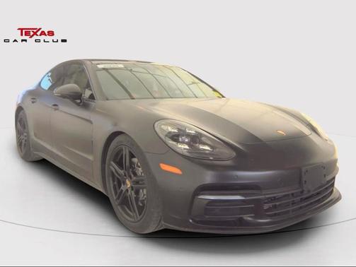 2020 Porsche Panamera 