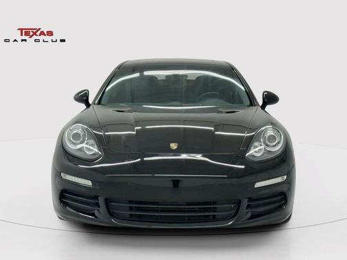 2016 Porsche Panamera 4