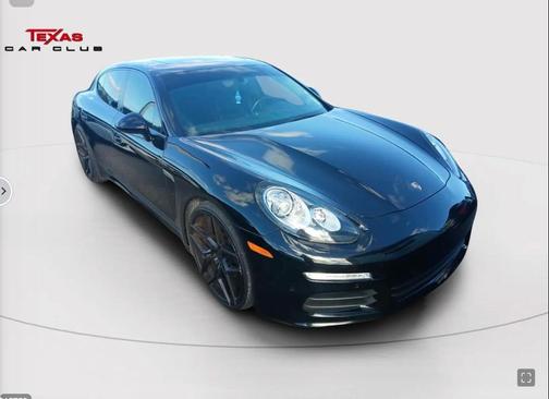 2016 Porsche Panamera 4