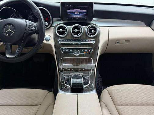 2015 Mercedes-Benz C-Class Luxury