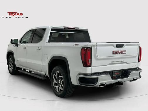 White Frost Tricoat 2024 GMC Sierra 1500 SLT